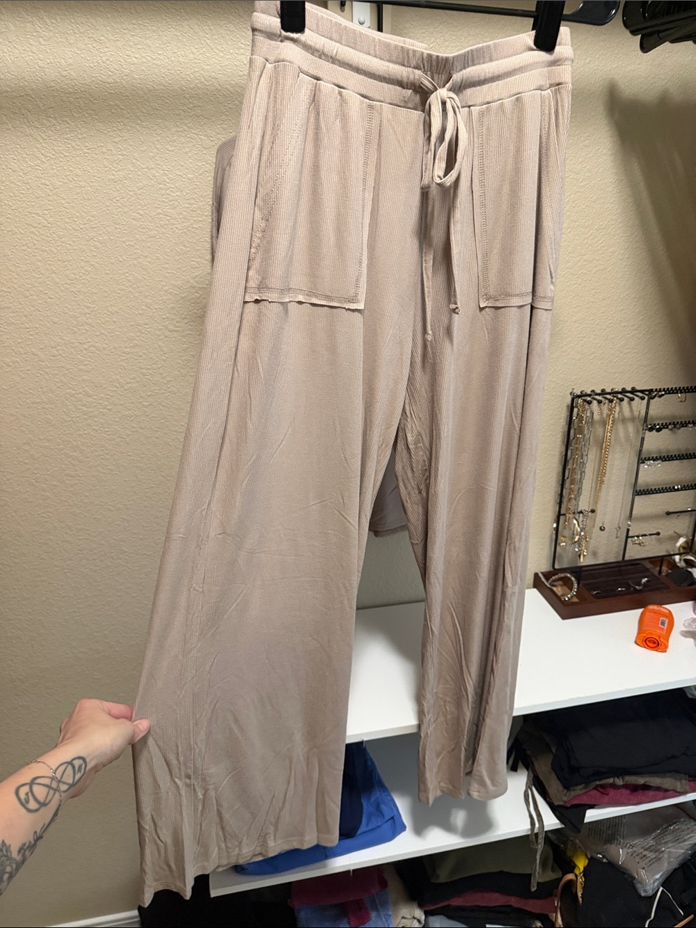 Zenana NWOT Rayon Ribbed Ash Mocha Shirt & Pants Set - M - Picture 5 of 7